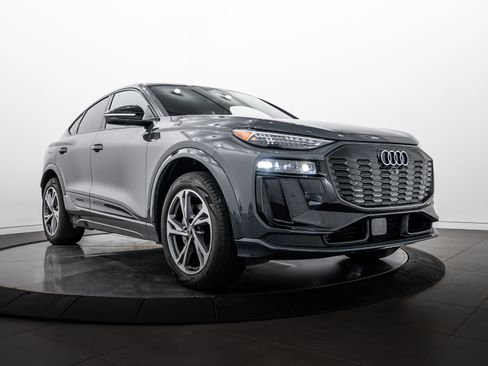 New 2027 Audi Q6 e-tron Premium Plus AWD/4WD image 1