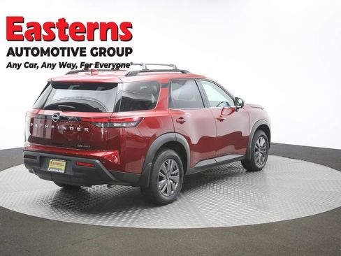 Used 2024 Nissan Pathfinder SV AWD/4WD image 42