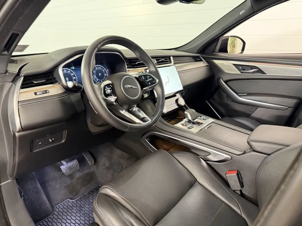 Used 2024 Jaguar F-PACE R-Dynamic S AWD/4WD image 11