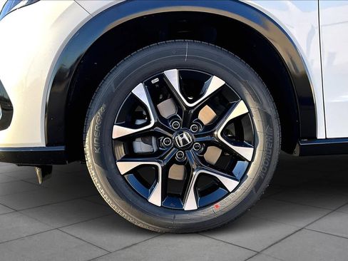 New 2026 Honda HR-V EX-L image 11