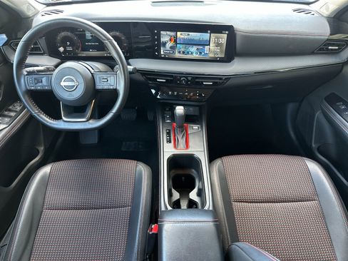 Used 2025 Nissan Kicks SR w/ SR Premium Package image 12