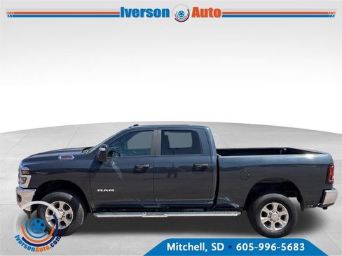Used 2026 RAM 2500 Big Horn AWD/4WD image 1