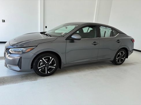 Used 2024 Nissan Sentra SV FWD image 15