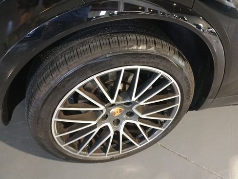 Used 2019 Porsche Cayenne AWD/4WD image 50