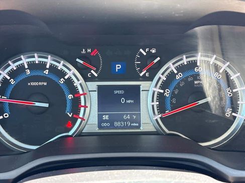 Used 2018 Toyota 4Runner SR5 Premium AWD/4WD image 12