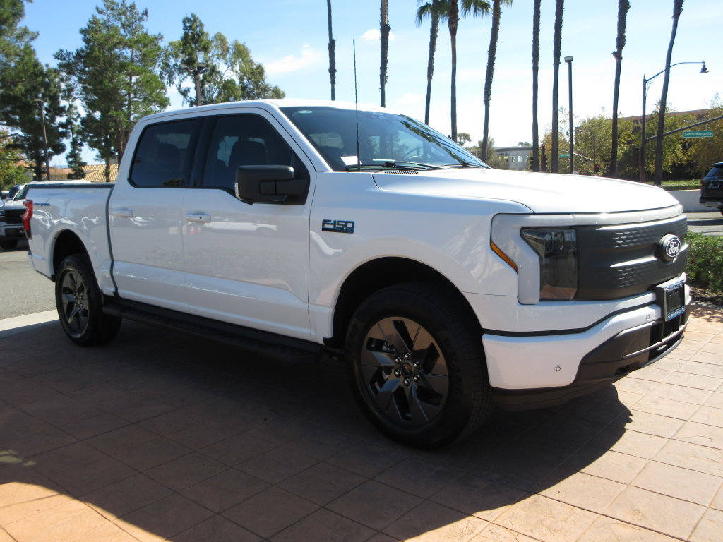 Certified 2024 Ford F150 Lightning Flash w/ Max Trailer Tow Package AWD/4WD image 7