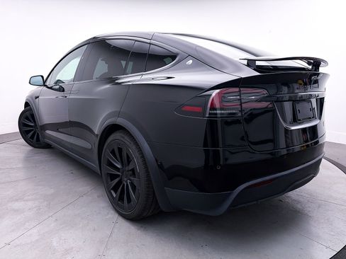 Used 2023 Tesla Model X Plaid image 2