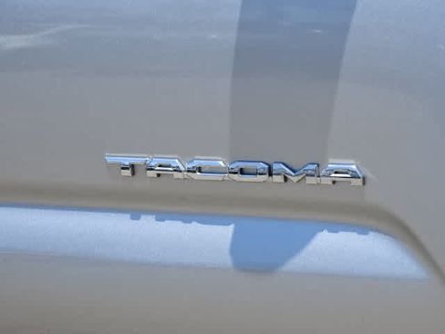 Certified 2023 Toyota Tacoma TRD Off-Road AWD/4WD image 8