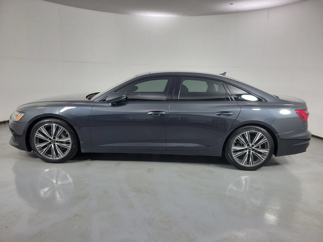 Used 2023 Audi A6 Premium Plus w/ Premium Plus Package AWD/4WD image 2