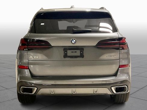 Used 2025 BMW X5 xDrive40i image 5