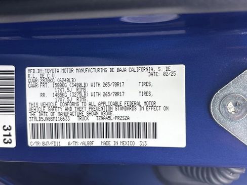 Used 2025 Toyota Tacoma TRD Off-Road AWD/4WD image 32