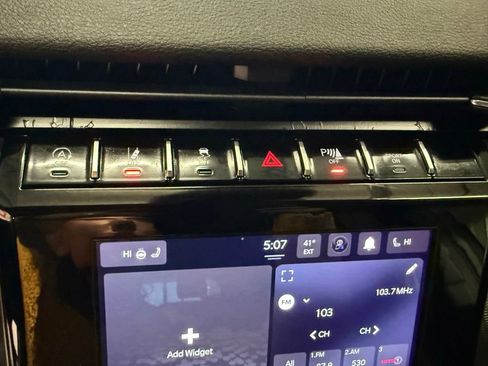 Used 2024 Jeep Grand Cherokee L Altitude image 31