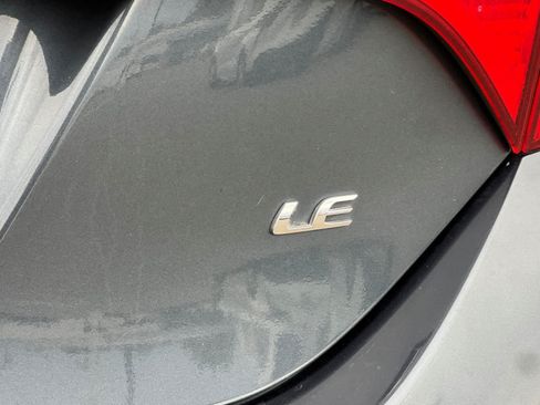 Used 2016 Toyota Corolla LE FWD image 24