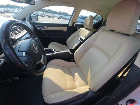 Used 2016 Lexus CT 200h w/ Accessory Package 2 FWD image 4