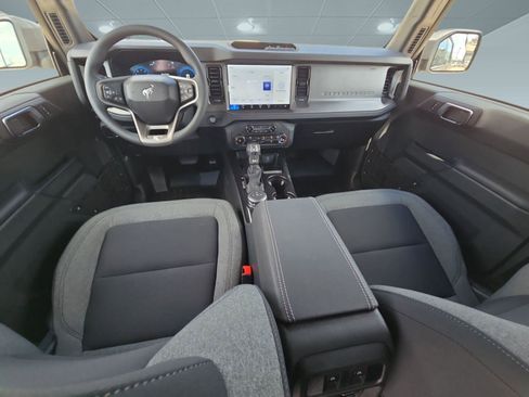 New 2025 Ford Bronco 4-Door image 12