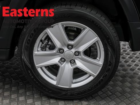 Used 2022 Jeep Compass Latitude w/ Sun and Sound Group image 32