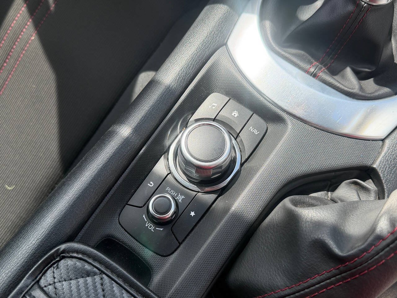 Used 2016 MAZDA MX-5 Miata Club RWD image 19