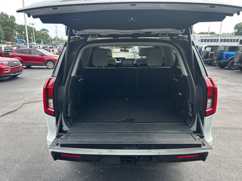 Used 2025 Ford Expedition Max Active AWD/4WD image 27