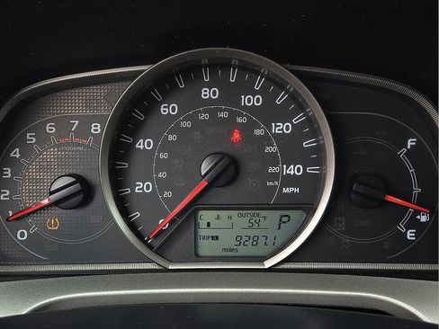 Used 2013 Toyota RAV4 LE image 19