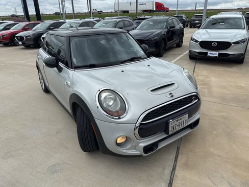 Used 2015 MINI Cooper S FWD image 3