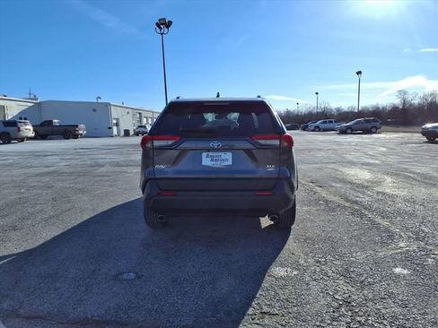 Used 2025 Toyota RAV4 XLE image 20