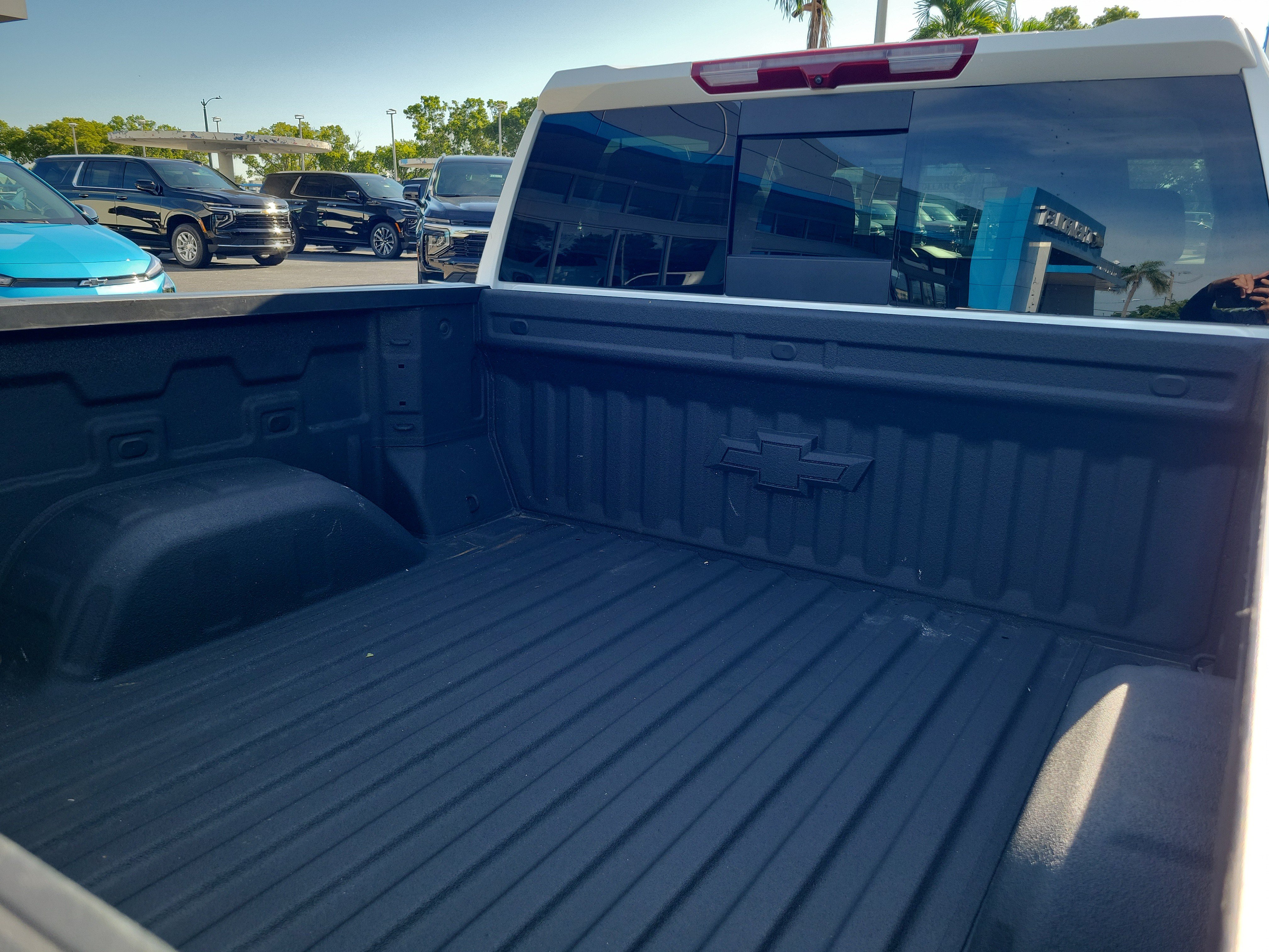 Used 2026 Chevrolet Silverado 1500 LT Trail Boss w/ LT Trail Boss Premium Package AWD/4WD image 7