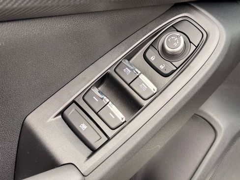 Certified 2025 Subaru Crosstrek 2.5i Limited w/ Crosstrek Mirror Package image 6