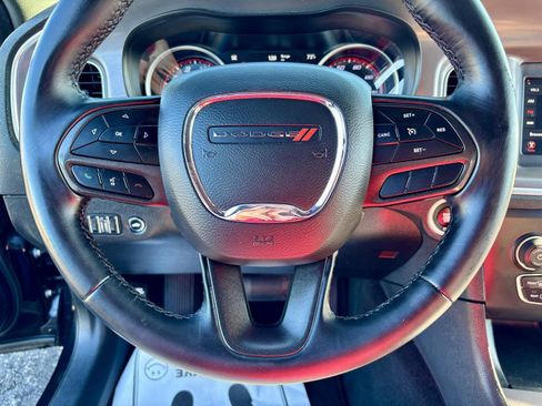 Used 2022 Dodge Charger SXT image 37