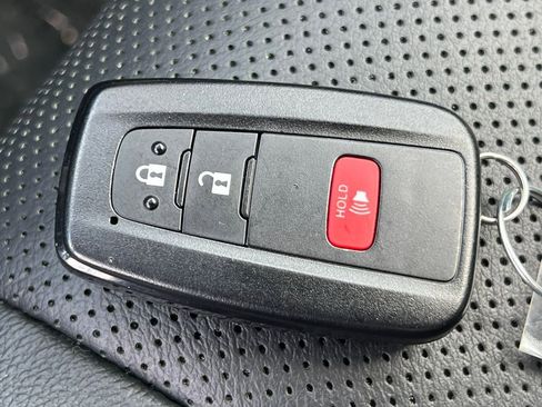 Used 2024 Toyota 4Runner Limited AWD/4WD image 31