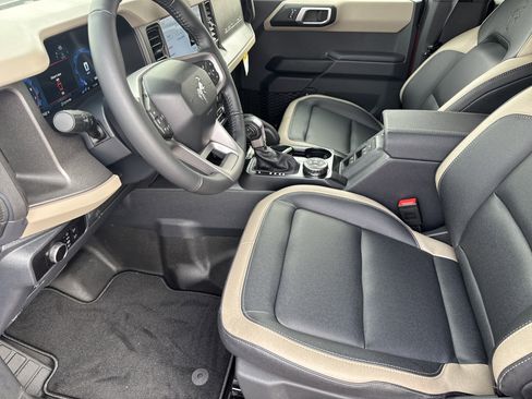 New 2025 Ford Bronco Big Bend w/ Black Diamond Package image 6