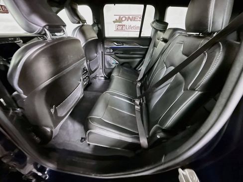 Used 2023 Jeep Grand Cherokee Overland w/ Adv Protech Group III AWD/4WD image 27
