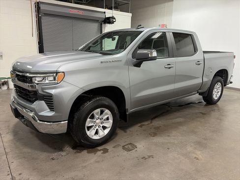 Used 2025 Chevrolet Silverado 1500 LT image 6