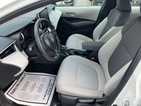 Used 2021 Toyota Corolla LE FWD image 11