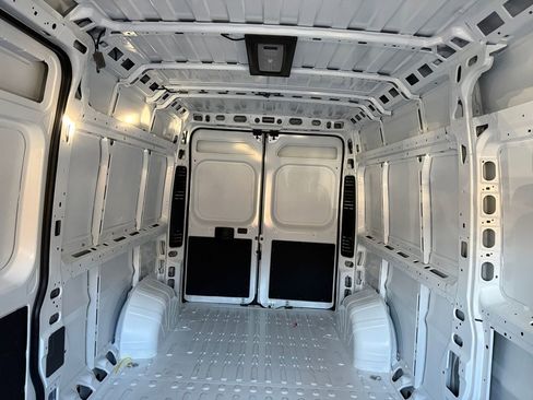 New 2026 RAM ProMaster 3500 w/ Premium Convenience Group image 14