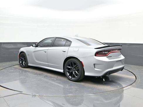 Used 2019 Dodge Charger R/T w/ Blacktop Package image 5