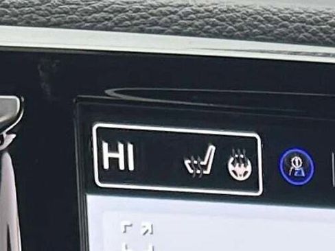 New 2026 Chrysler Pacifica Limited image 38