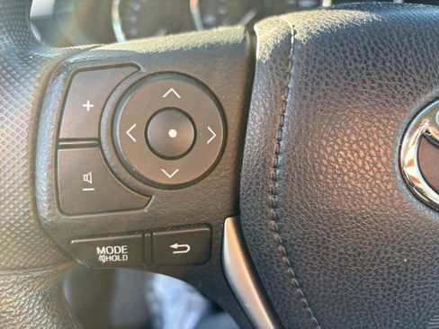 Used 2016 Toyota Corolla LE image 7