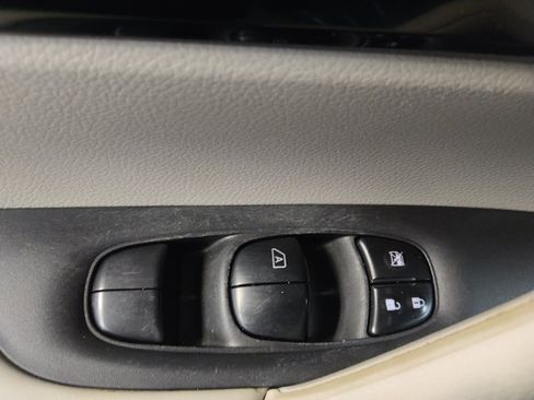 Used 2020 Nissan Rogue Sport SV w/ All-Weather Package FWD image 27