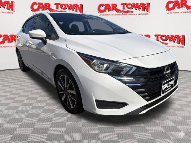 Used 2024 Nissan Versa SV FWD image 4