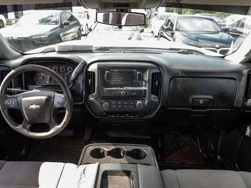 Used 2018 Chevrolet Silverado 1500 W/T w/ Trailering Package AWD/4WD image 10