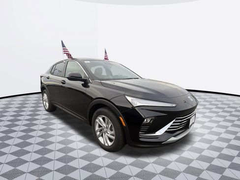 New 2026 Buick Envista Preferred w/ Advanced Safety Package FWD image 3