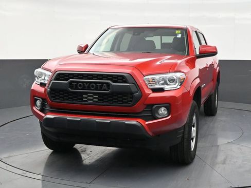 Used 2022 Toyota Tacoma SR5 RWD image 8