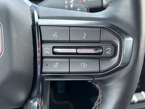 Used 2025 GMC Acadia AT4 AWD/4WD image 20