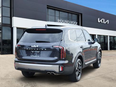 Certified 2025 Kia Telluride EX w/ EX Captain's Chair Package AWD/4WD image 6