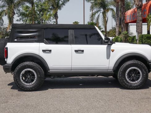 Used 2023 Ford Bronco Badlands w/ Sasquatch Package AWD/4WD image 11