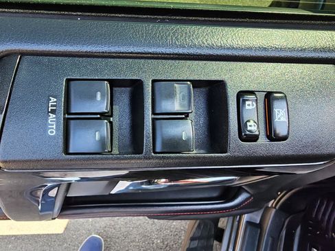 Used 2018 Toyota 4Runner TRD Off-Road Premium image 30