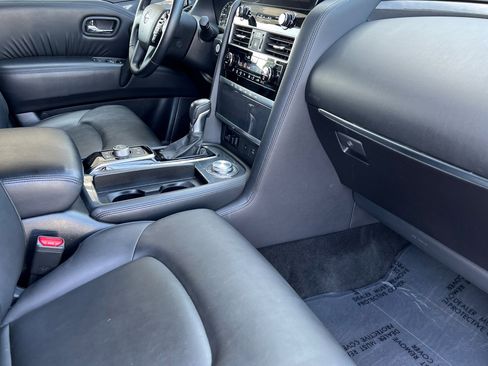 Used 2023 Nissan Armada SV image 14