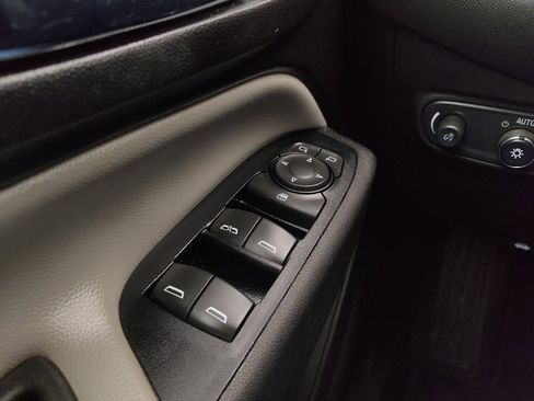 Used 2022 Chevrolet Equinox LT FWD image 27