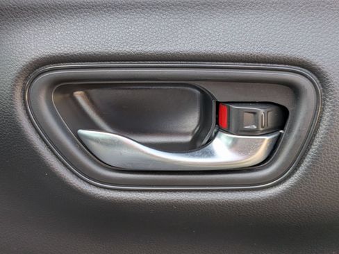 Used 2025 Honda HR-V LX image 34