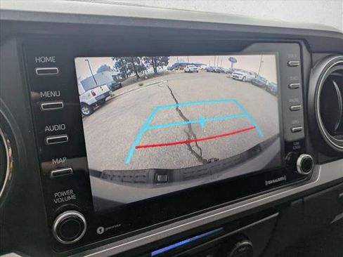Used 2022 Toyota Tacoma TRD Sport w/ Technology Package AWD/4WD image 14